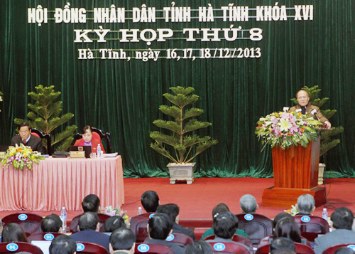 Председатель НС СРВ принял участие в 8-й сессии Народного Совета провинции Хатинь